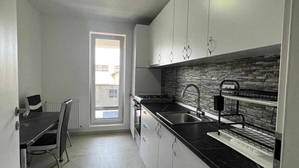 Inchiriere apartament 2 camere cu loc de parcare in bloc nou