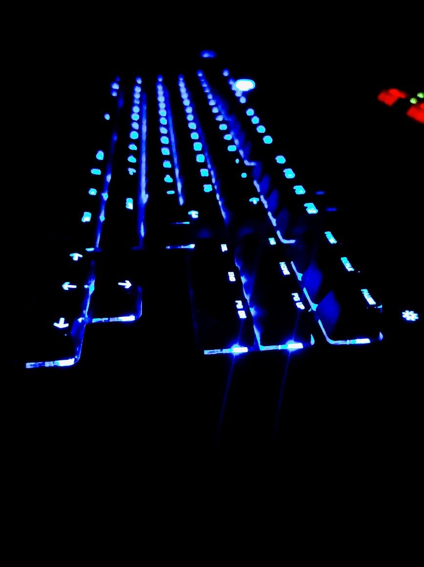 Клавиатура Logitech G Pro tenkeyless gaming keyboard