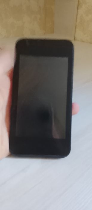 Сдаю старые телефоны! Они не рабочие!