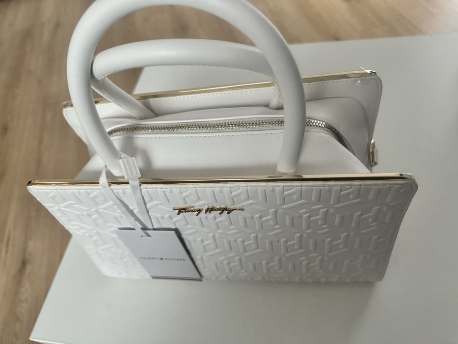 Geanta Tommy Hilfiger, Noua, Superba, alba cu auriu