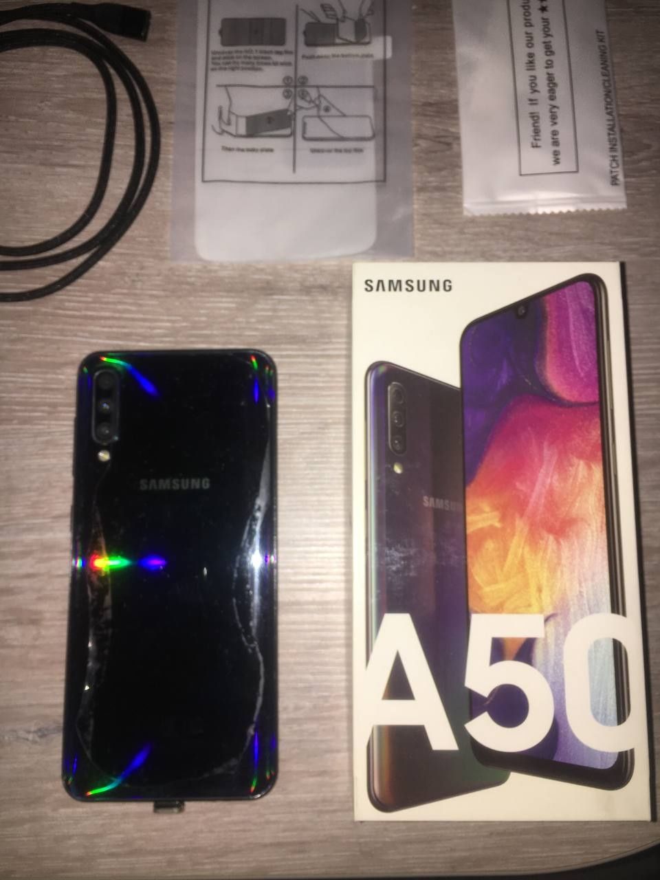 Samsung a50 64 gb + подарок Buds pro