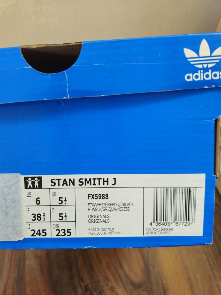 Кецове Adidas Stan Smith J