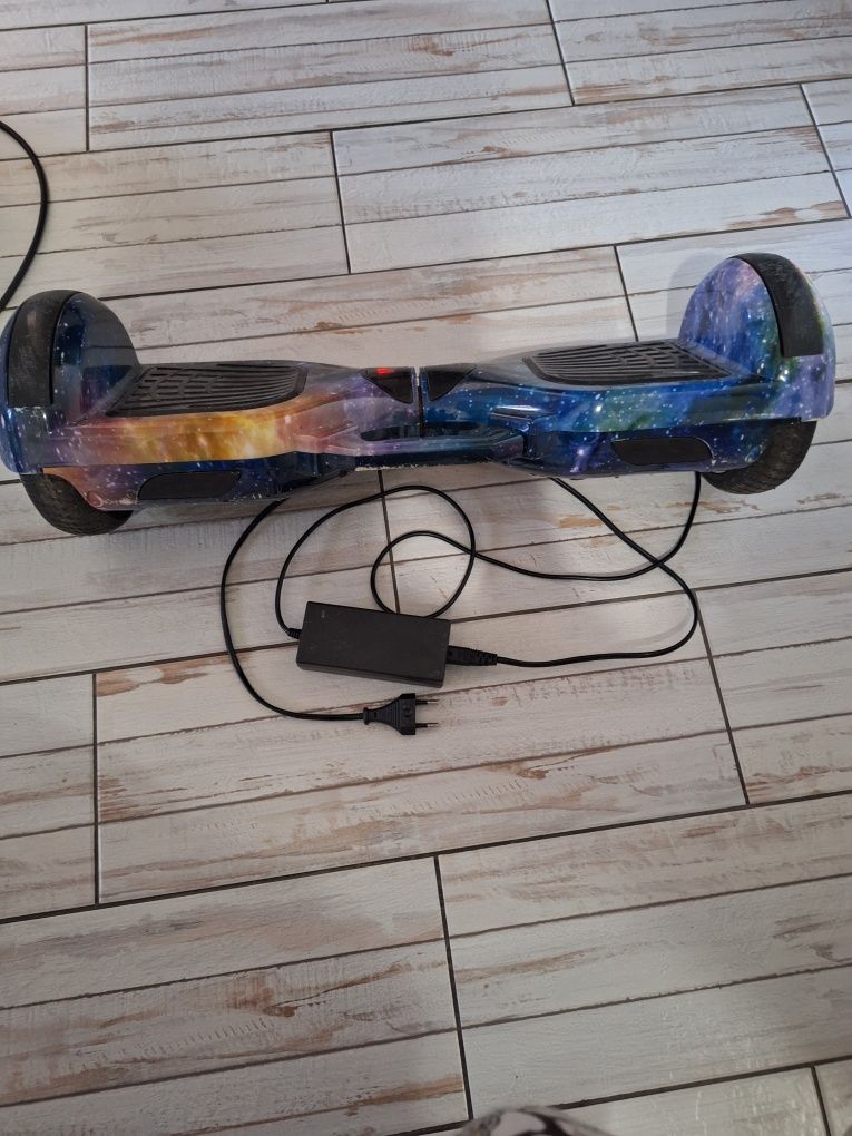 Vand hoverboard   cu conexiune wi fi