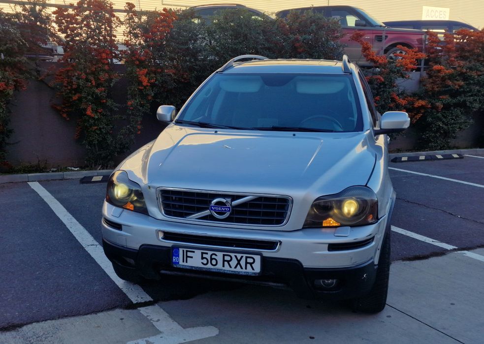 Volvo XC - 90  4X4 - 7 Locuri fab 2012