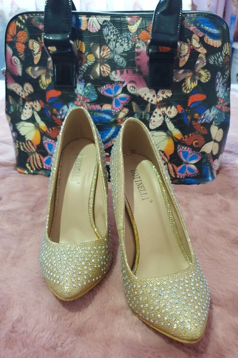 Pantofi/sandale ocazie-marimea 39