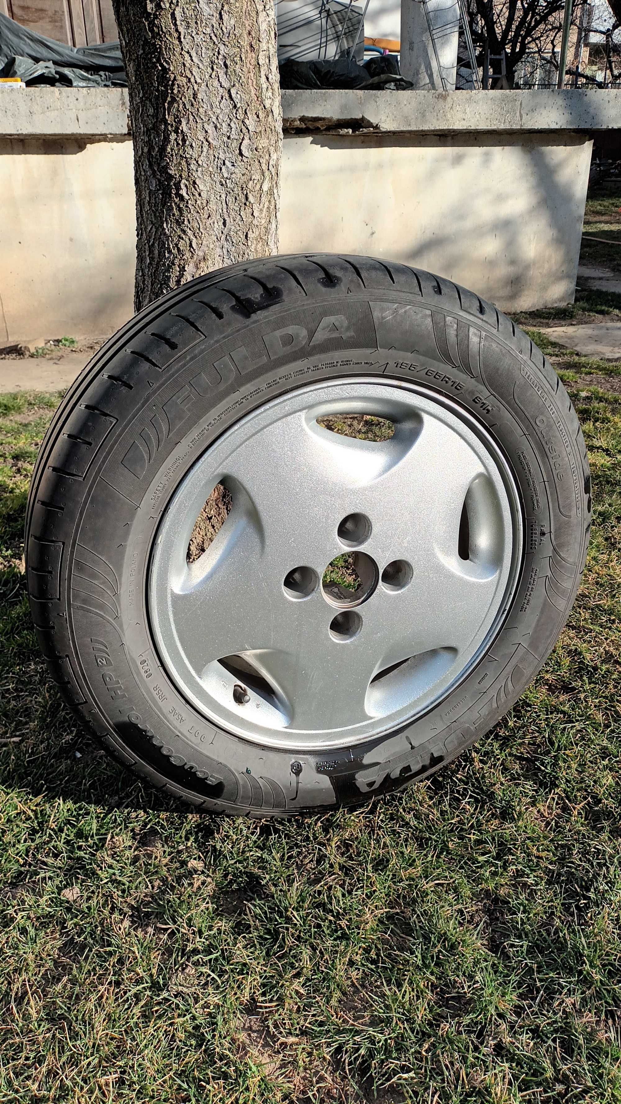 Джанти 15 цола с гуми 195/65R15 за Citroen Xantia