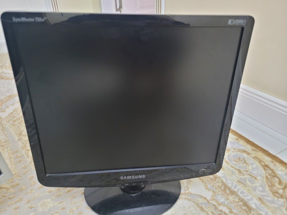 Монитор Samsung SyncMaster 732N+