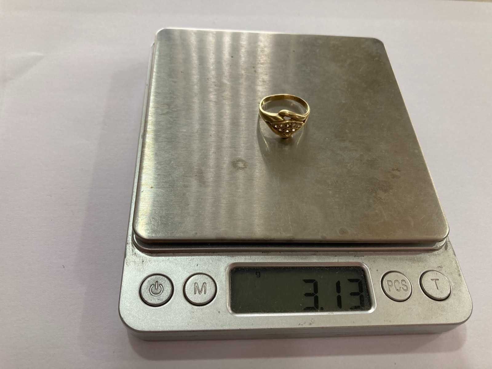 Златен пръстен 14 карата 585 85лв/гр