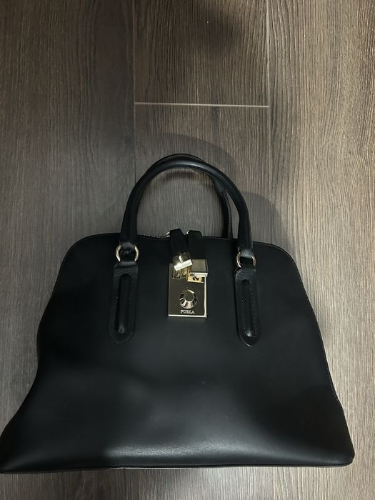 Geanta neagra Furla
