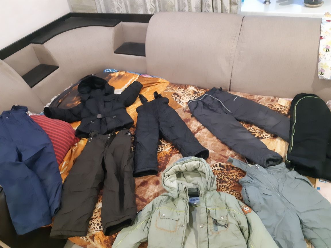 Куртки и штаны зима от 3х до 5ти лет цены договорные
