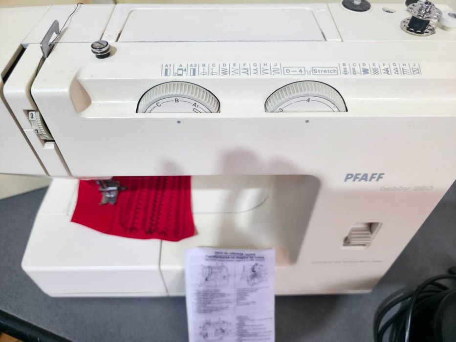 Masina de cusut Pfaff Hobby 380 cu piese metalice