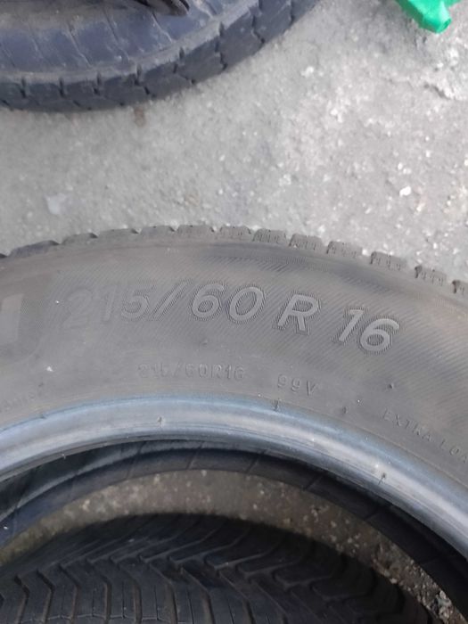 2  броя Michelin 215 60 16