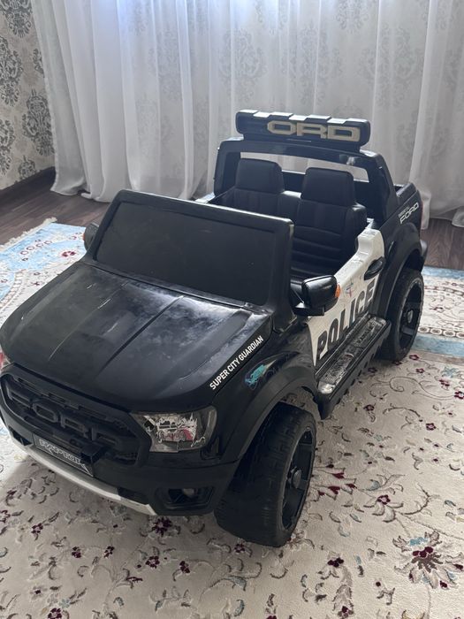 Продам Детскуууую машинку ..