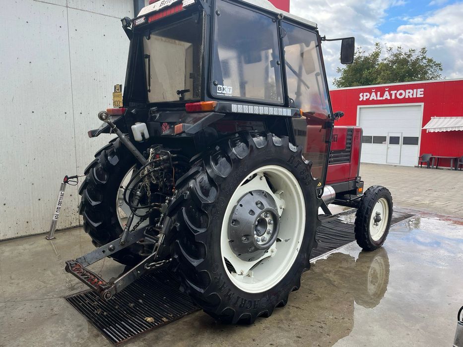 Vând tractor Fiat 580