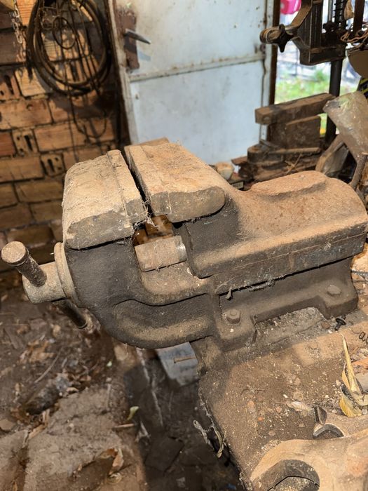 Менгеме от стария материал в добро състояние