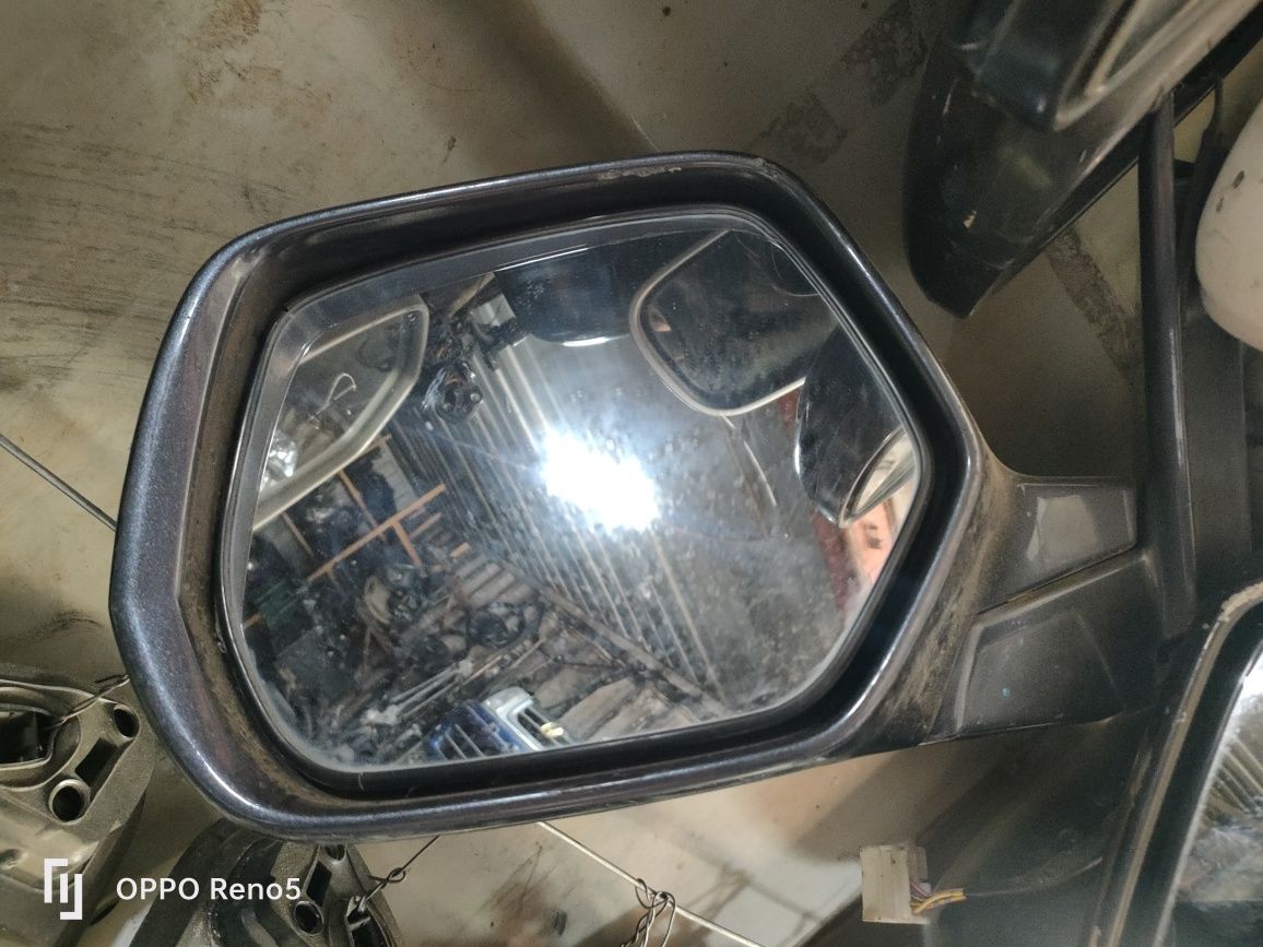 Продам Зеркало Хонда СРВ-3 поколение