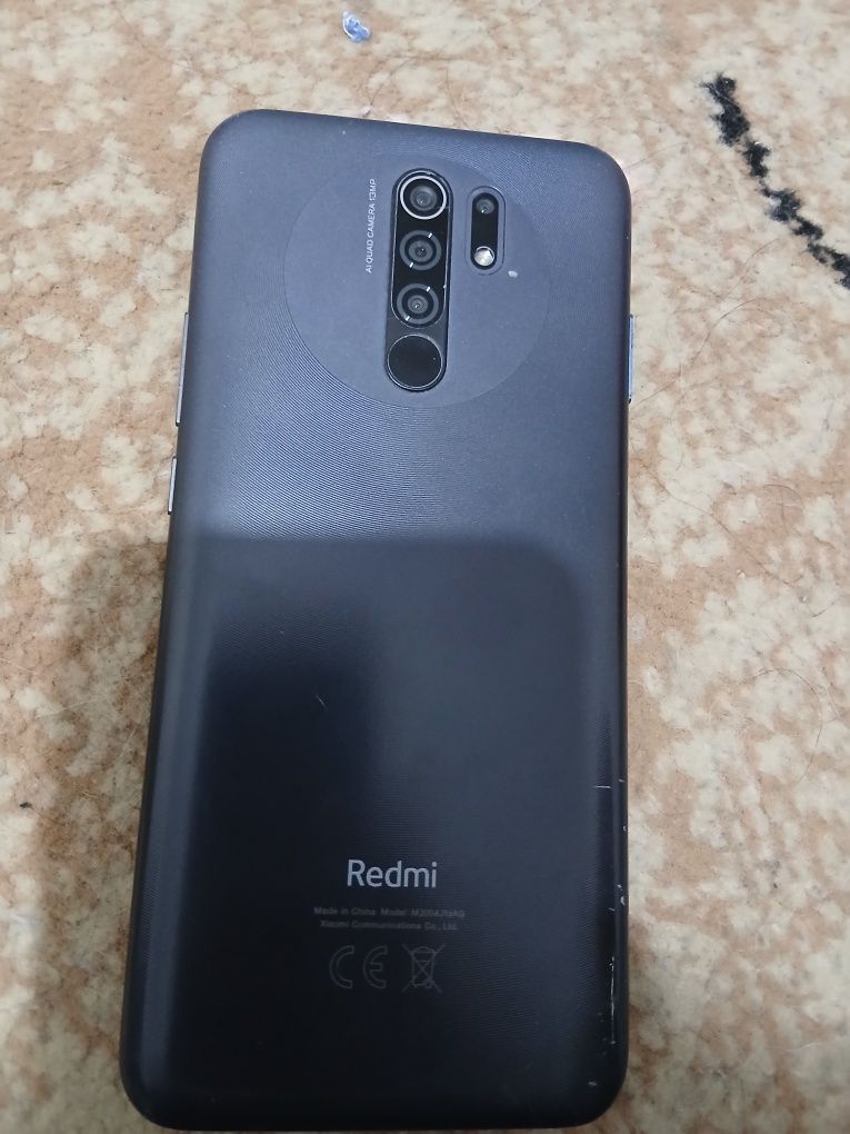 Продаю телефон redmi б/у