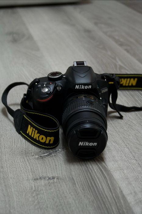 Nikon D3200 + Obiectiv 18-55mm VR II + Accesorii Complete