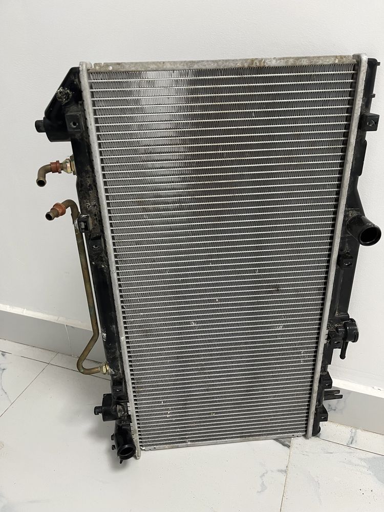 Радиатор на toyota carina e(не был использован)