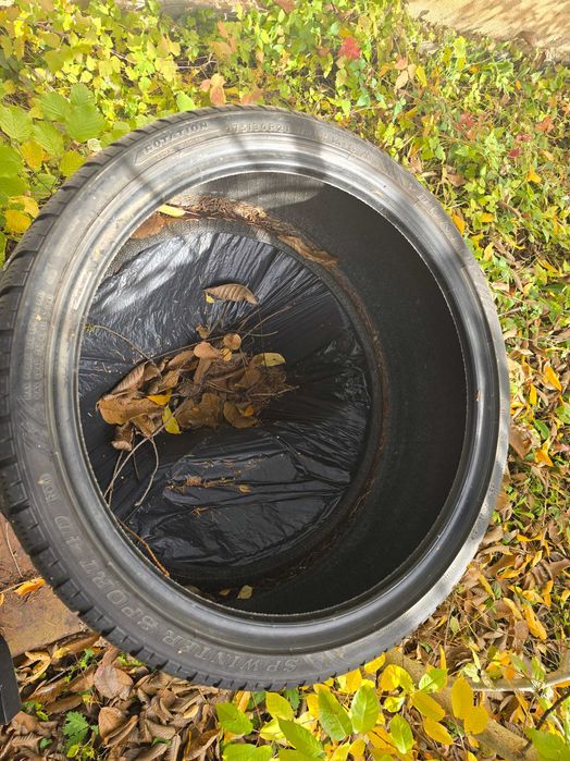 Гуми зимни 275/30R21 (нови)