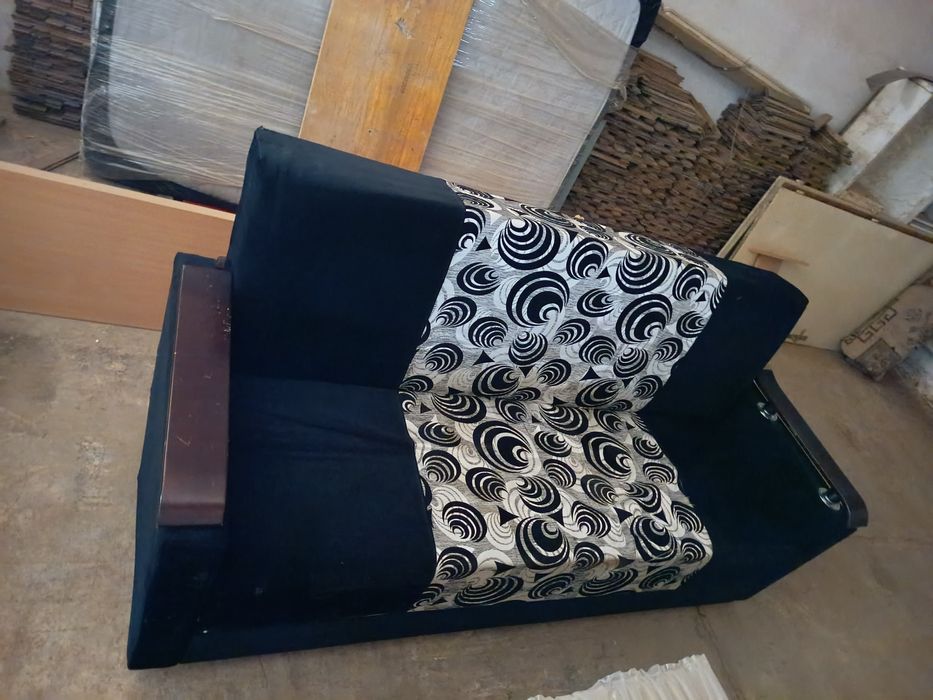 Vând canapea extensibila