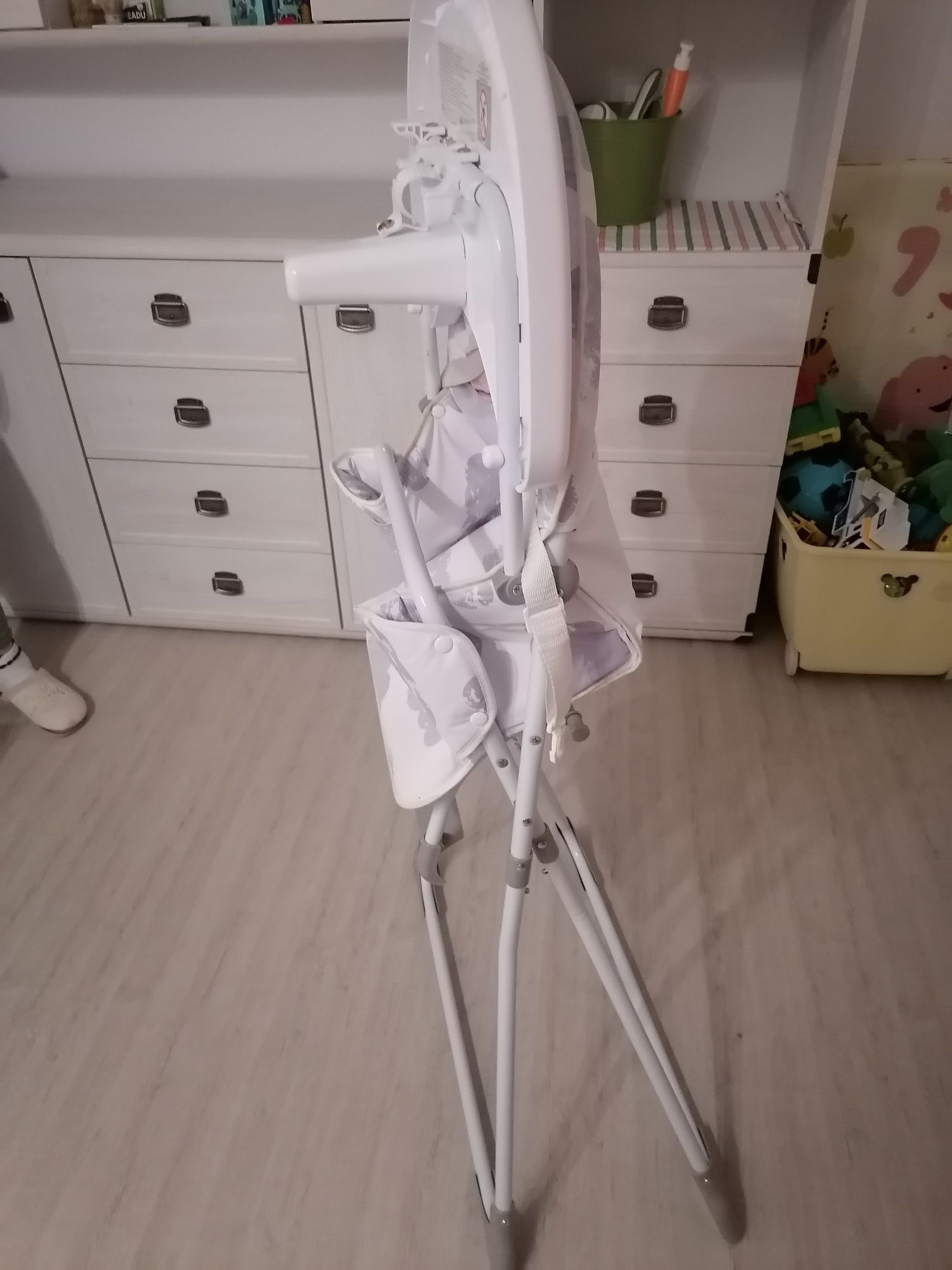 Продавам детско столче за храна
