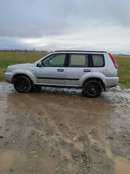Vând Nissan xtrail 2005