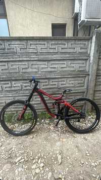 bicicleta downhill giant glory advanced carbon