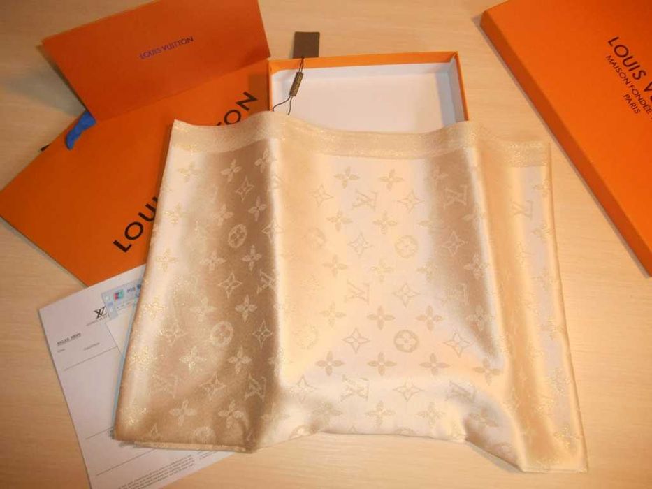 Eșarfă pentru femei Louis Vuitton 054