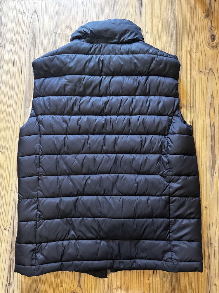 Елек Superdry XL отговаря на L