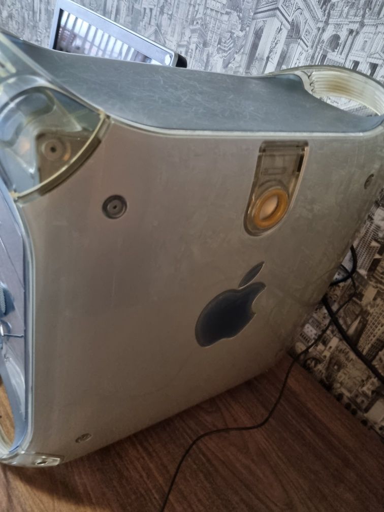 Оригинален компютър apple