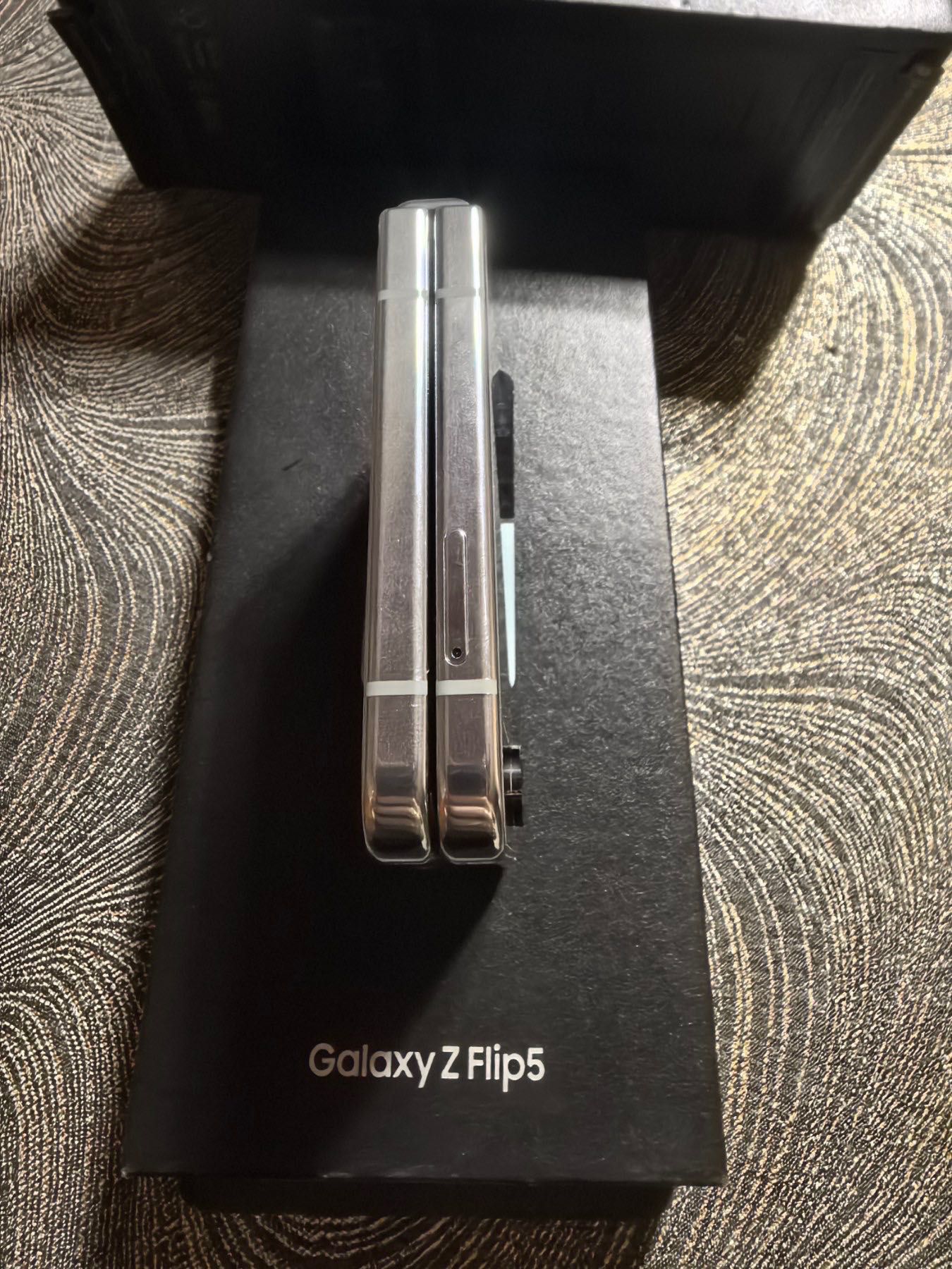 Samsung galaxy flip z5
