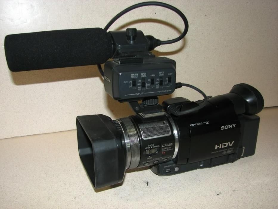 Видеокамера Sony HVR-A1E