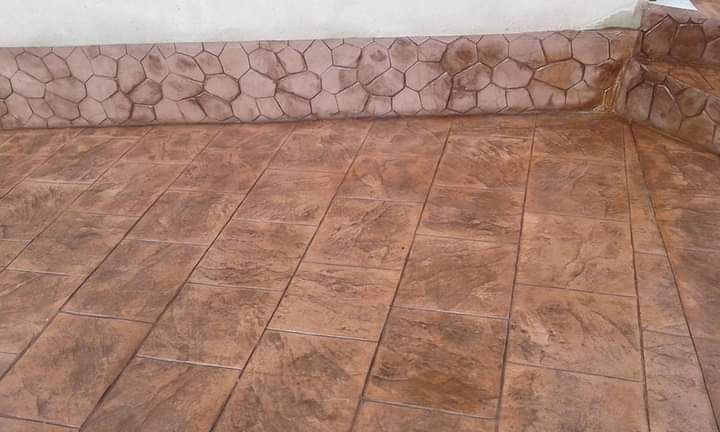 Accesori pentru curte pavele beton amprentat 
 Echipă de Profesioniști