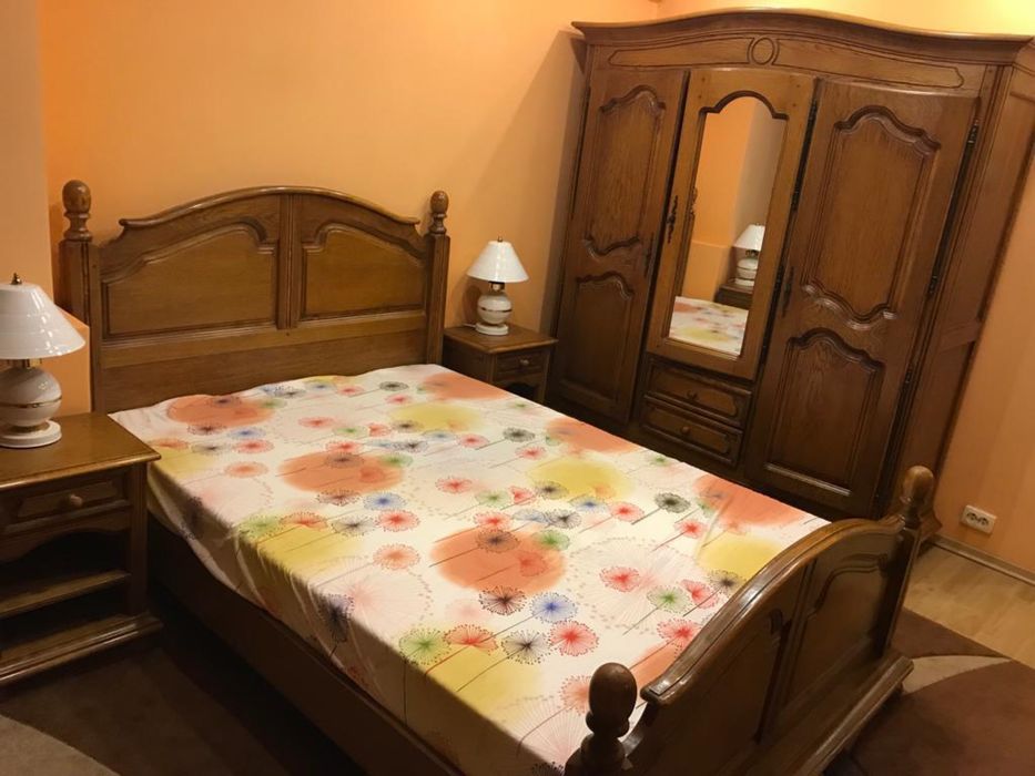 Se ofera spre inchiriere apartament decomandat 2 camere