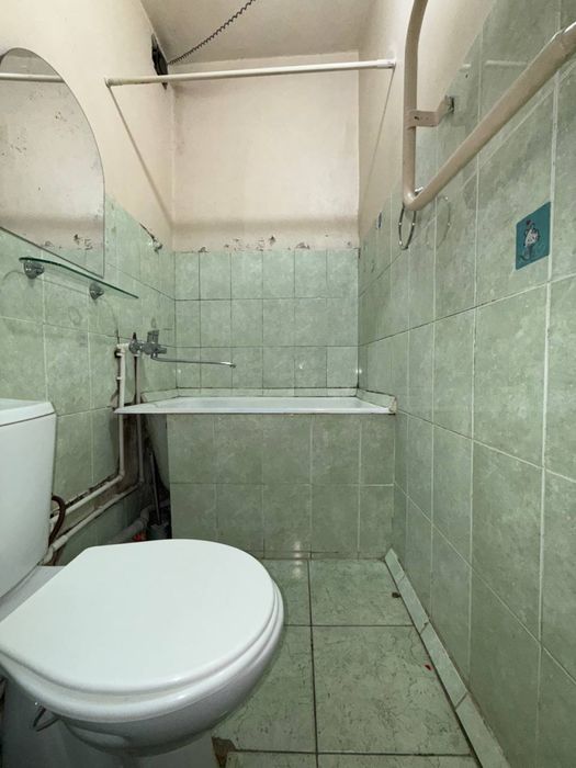 Юнусабод 4.кв 1/4/4 42.квадрат безремонт квартира