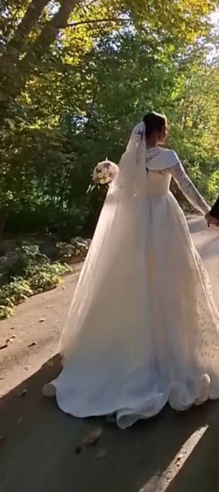 Свадебное платье