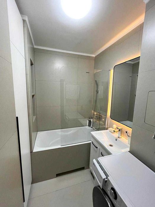 Продам 3х ком квартиру Эмиль Империя