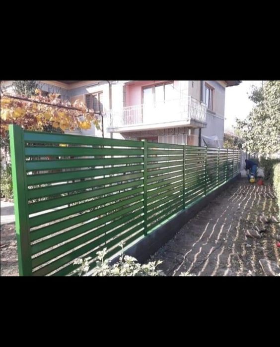 Vând execut la cerere orice modele de garduri și porți