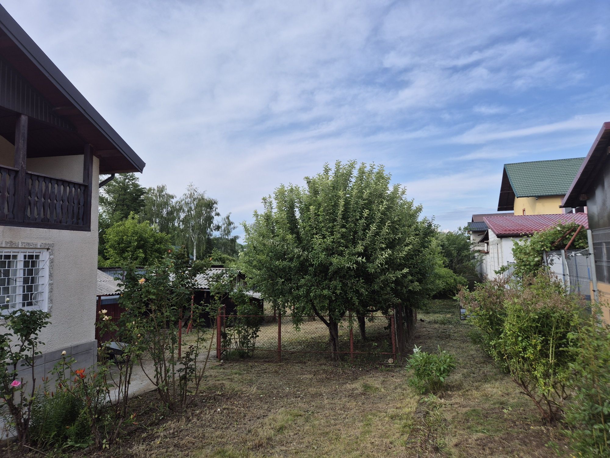 Casă +1380mp teren locație  superbă