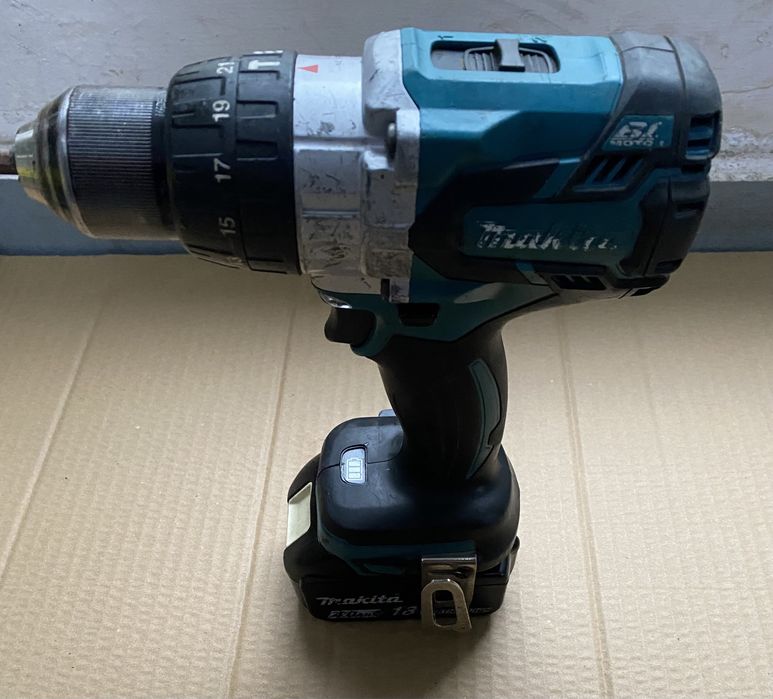 Filetanta Makita DHP481