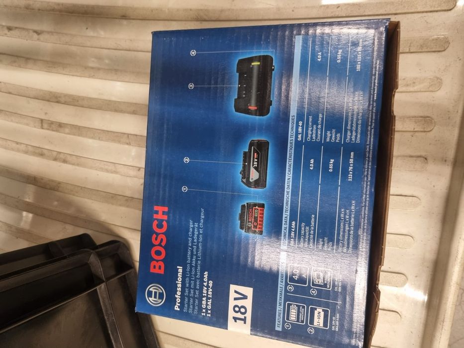 Incarcator Bosch Professional GAL 18V-40 + acumulator Li-Ion, 4 Ah