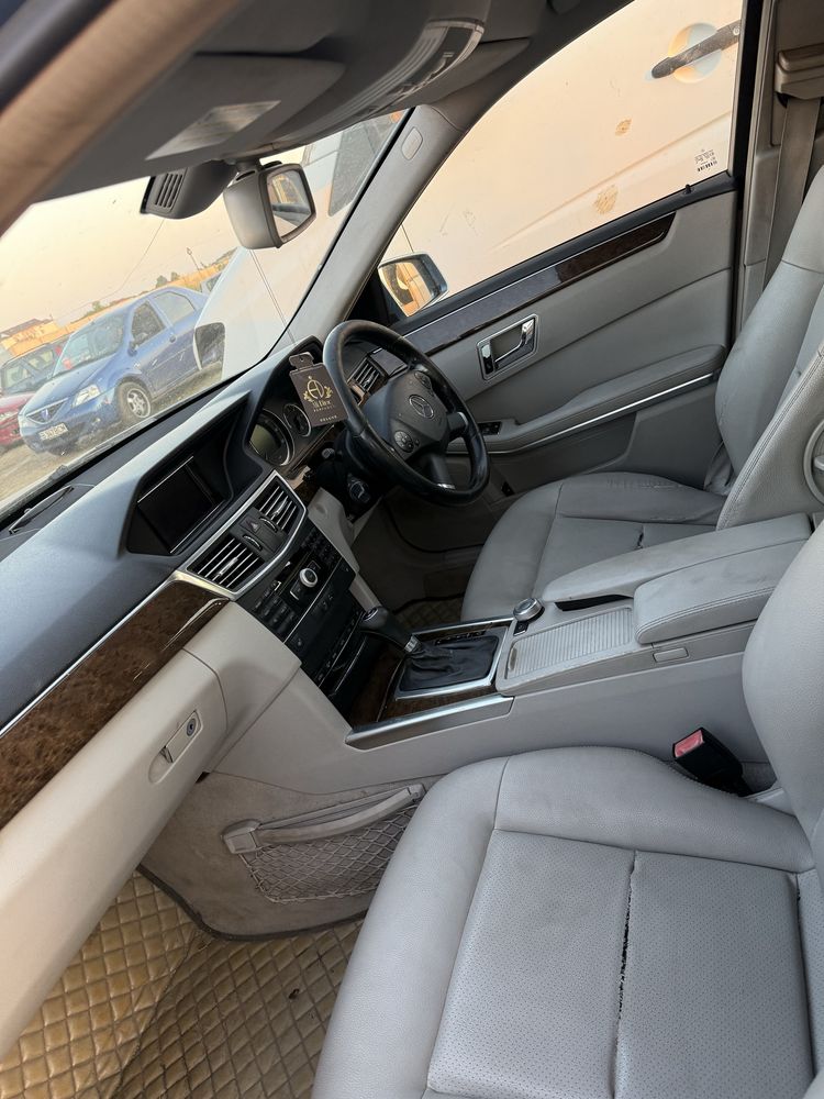 Vand mercedes w212 pe dreapta motor defect !!