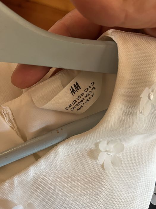 Страхотна рокля H&M 6-7г 122см