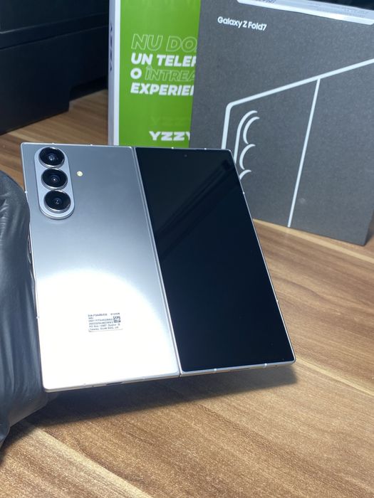 Samsung Galaxy Z Fold7 • 512 GB • Silver