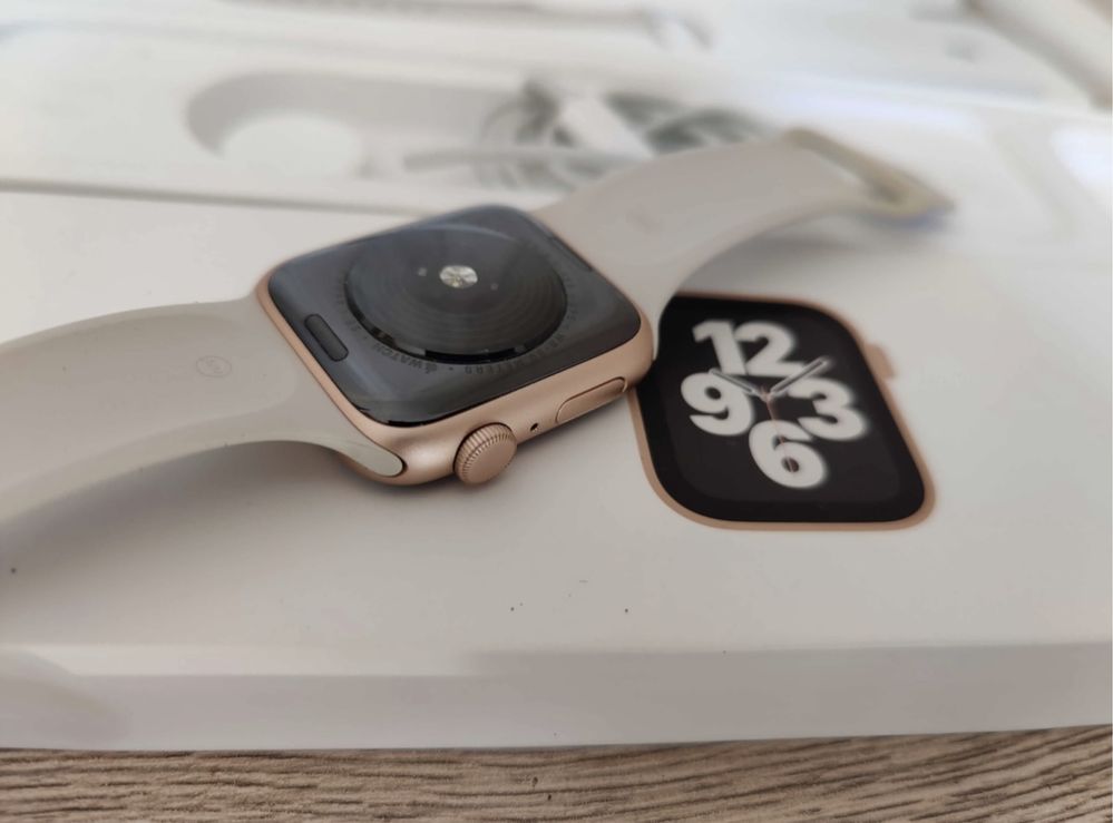 Apple Watch se 44