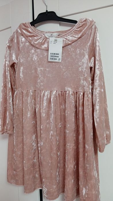 Rochie catifea noua cu eticheta 110/116