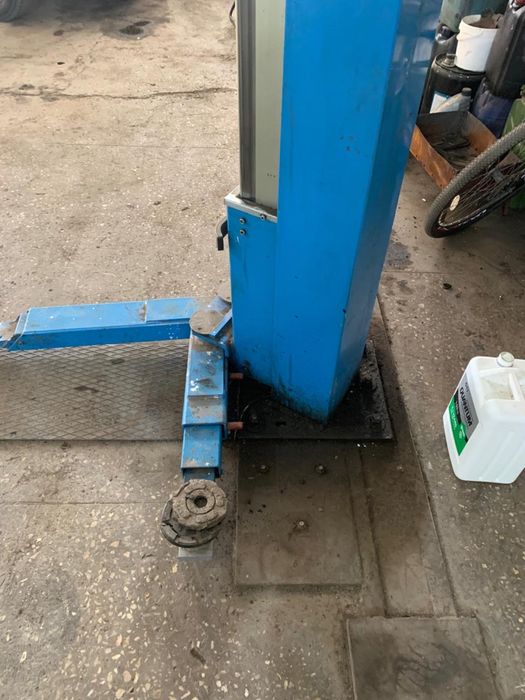 Подьемник для СТО