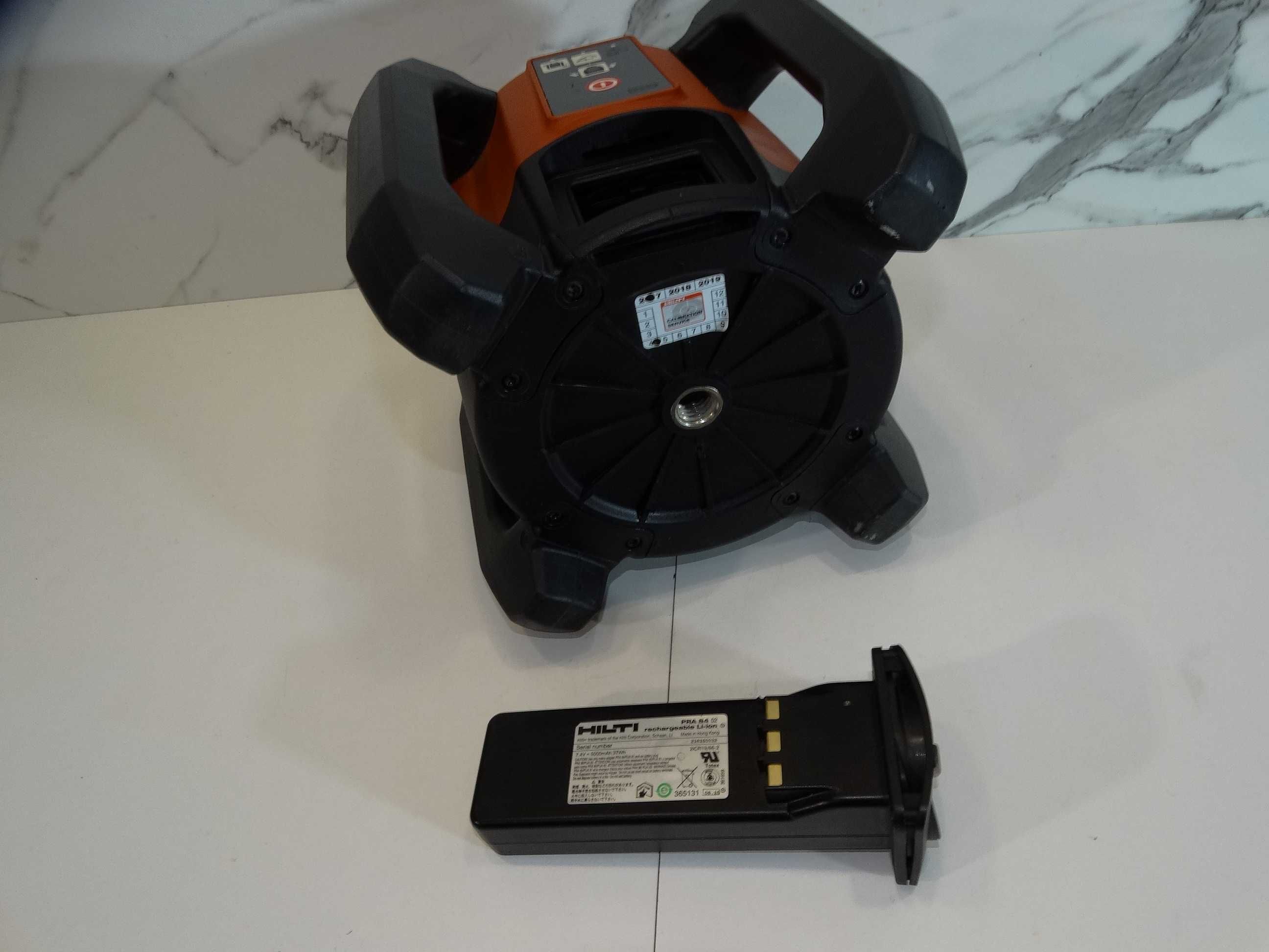 Hilti PR 30 HVS - Ротационен лазерен нивелир ( Само лазер )
