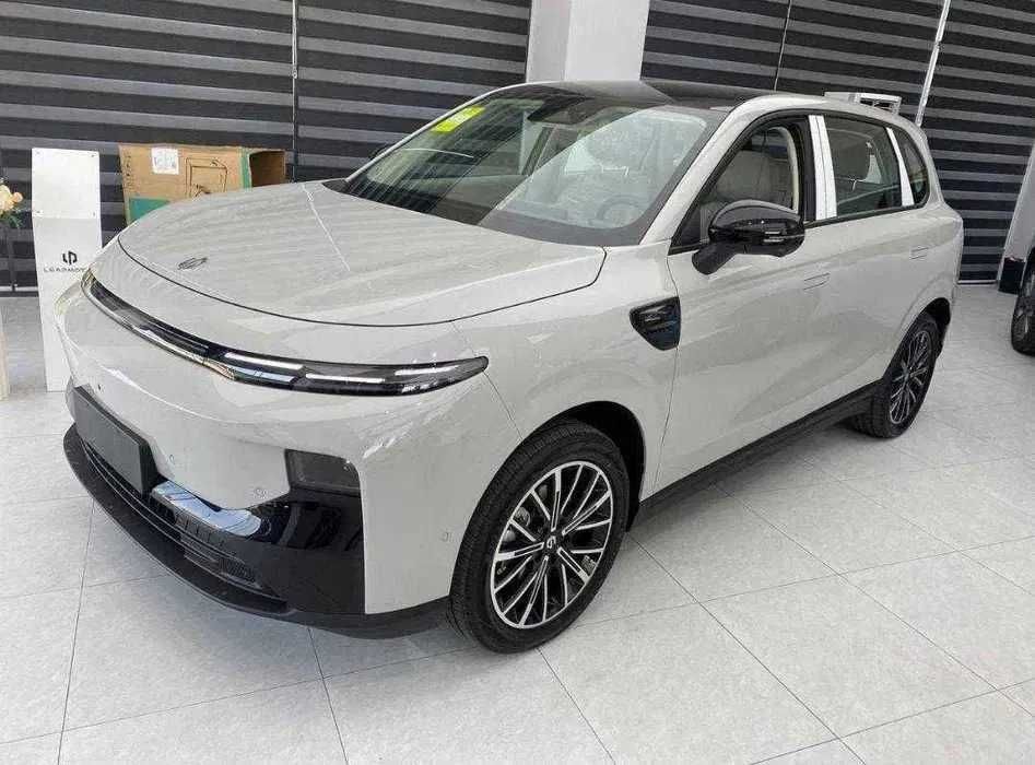 Leapmotor B 10 Comfort 510 km biz bilan tez va onson